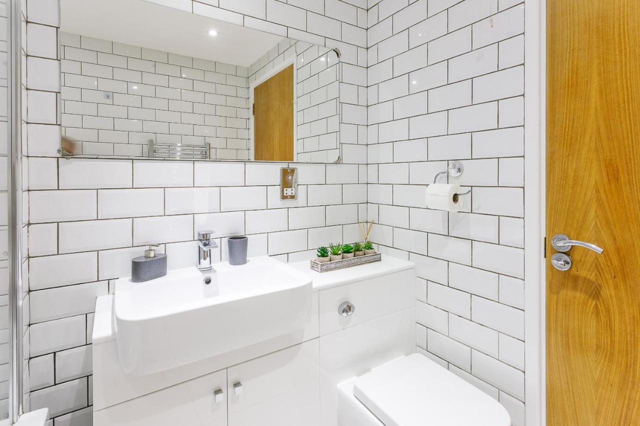 Boutique Quayside Apartment - Free Parking Ньюкасл-апон-Тайн Экстерьер фото